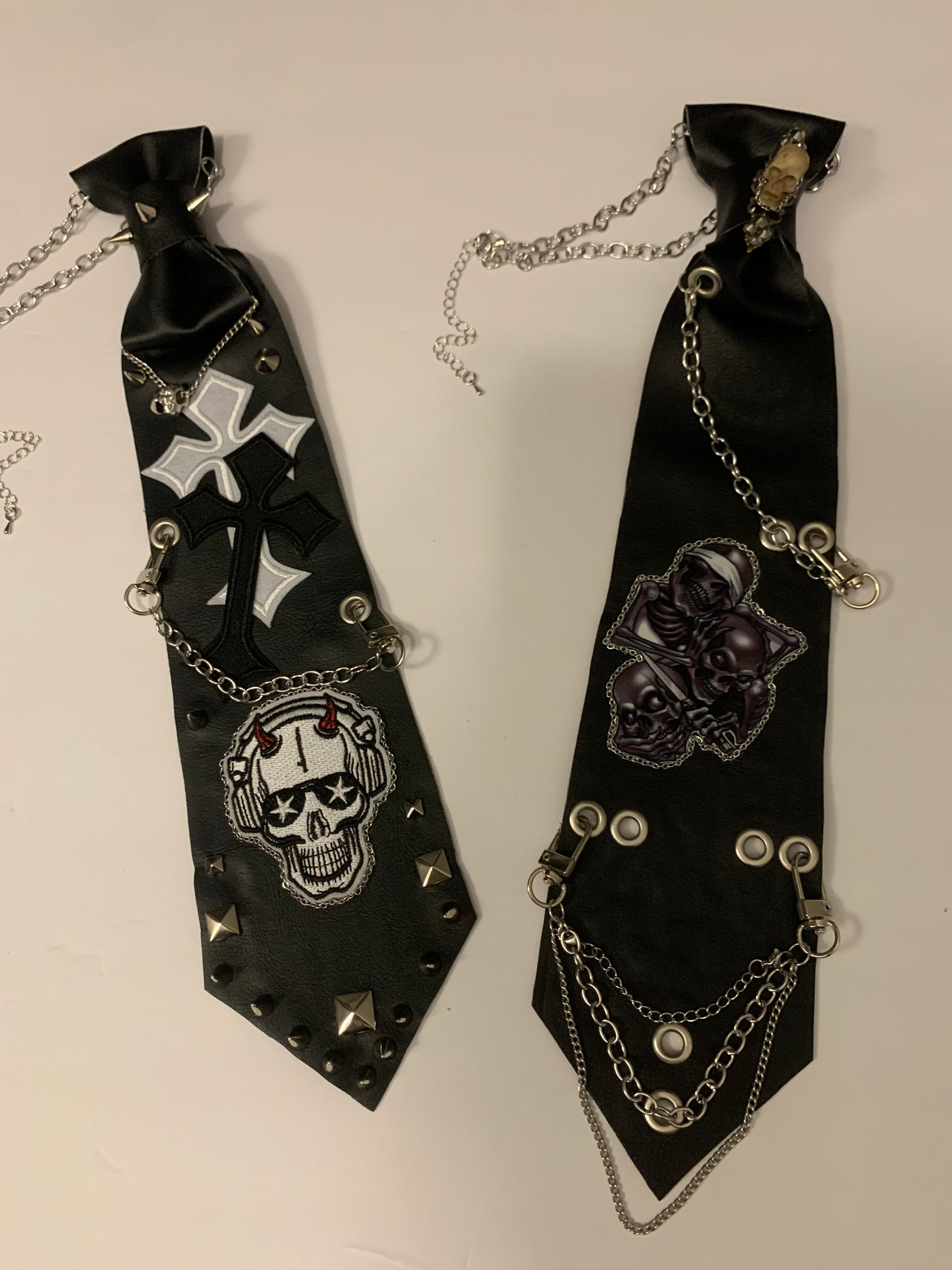 Midnight Skull Chain Necktie