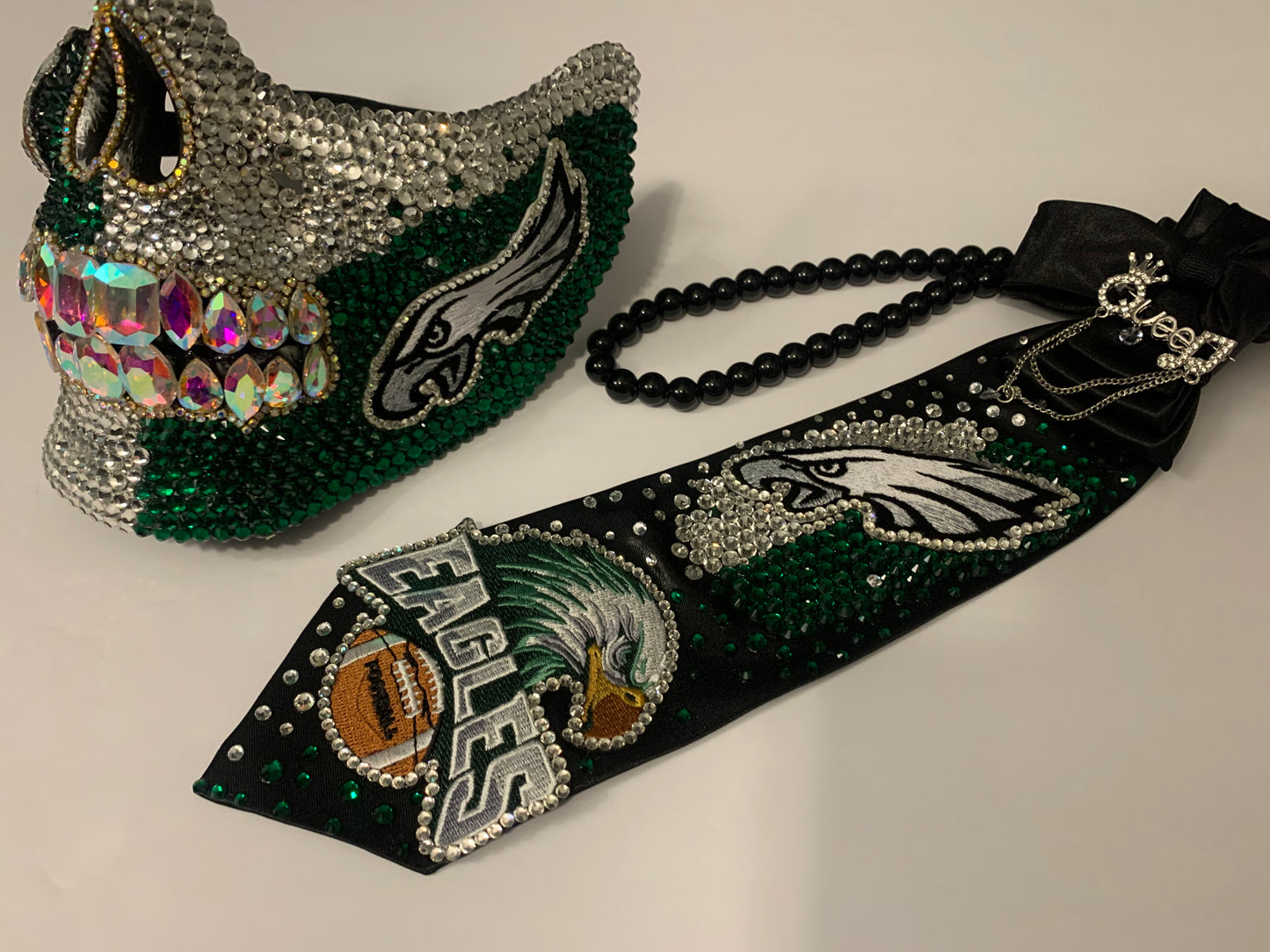 Philadelphia Eagles Mask & Necktie Bling Set